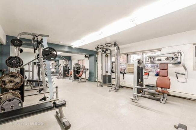 Building Photo - 4950 N Marine Dr