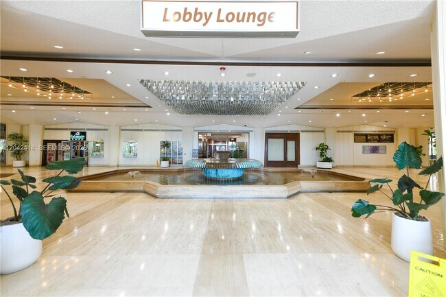 Building Photo - 801 Brickell Bay Dr