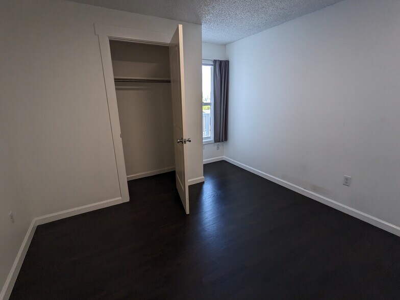 BR - 4406 34th Ave S