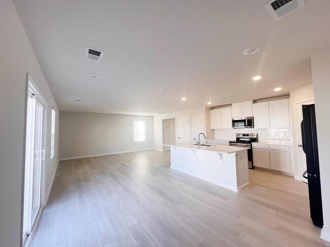 Building Photo - 1203 Melrude Ct