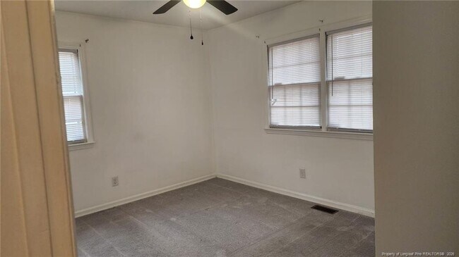 Building Photo - 2135 Quailridge Dr