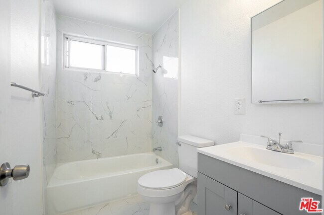 Building Photo - 241 W 84th St