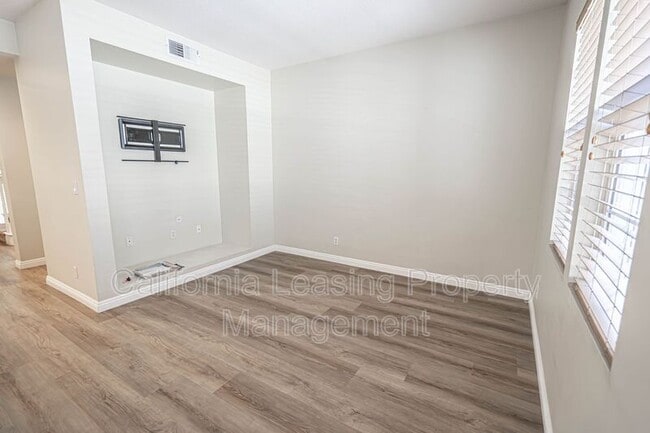 Building Photo - 23420 Waterway Ln