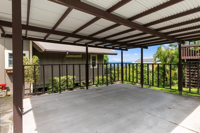 Building Photo - 76-886 Hualalai St