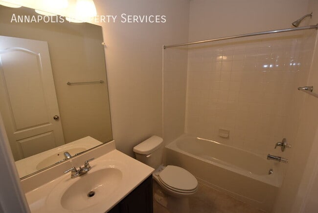 Building Photo - 2818 Etley Ct