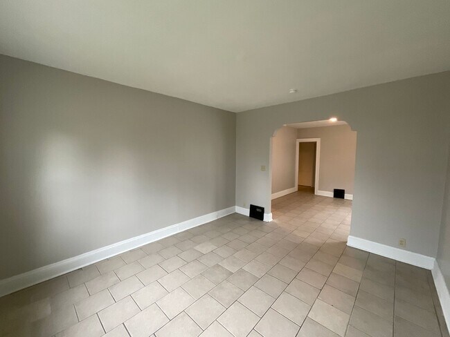 Building Photo - 19824 Pasnow Ave