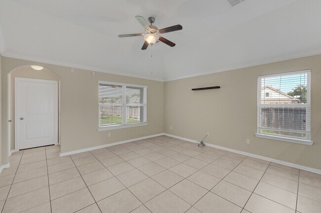 Building Photo - 13810 Rosemere Ln