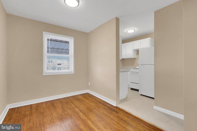 Building Photo - 151 Darrington St SW