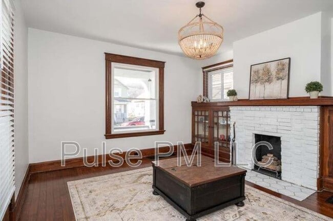 Building Photo - 2730 Dakota Ave