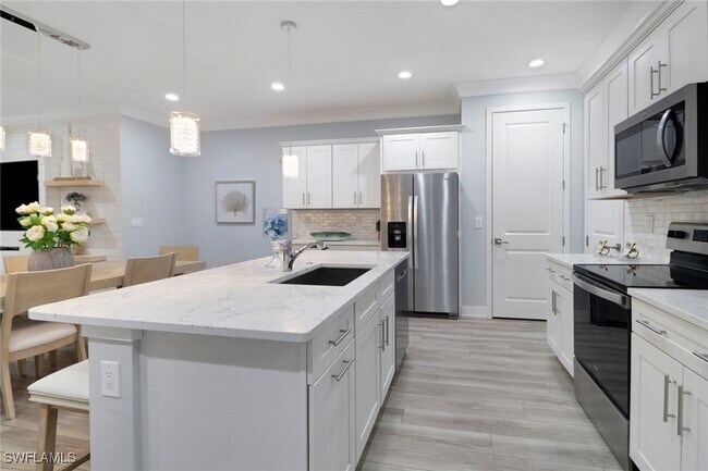 Building Photo - 12973 Pembroke Dr