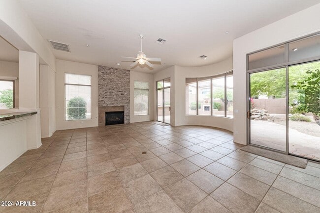 Building Photo - 11473 E Blanche Dr