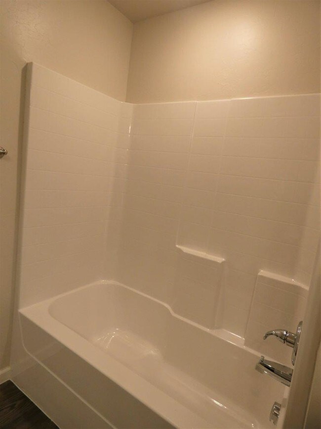 Building Photo - 439 Summit Ridge Dr