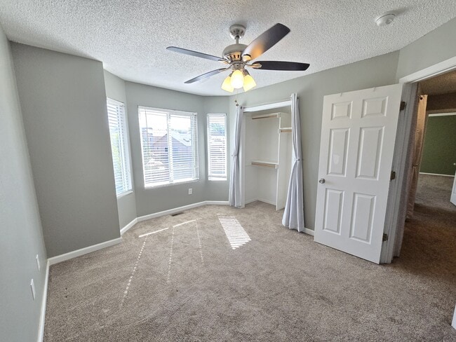 Building Photo - 4280 Solarglen Dr