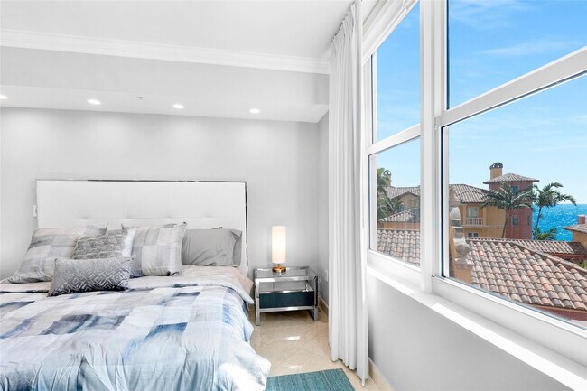 Building Photo - 2110 N Ocean Blvd