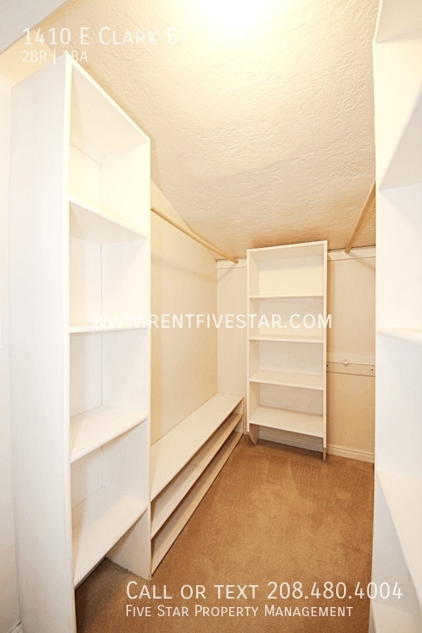 Building Photo - 1410 E Clark St