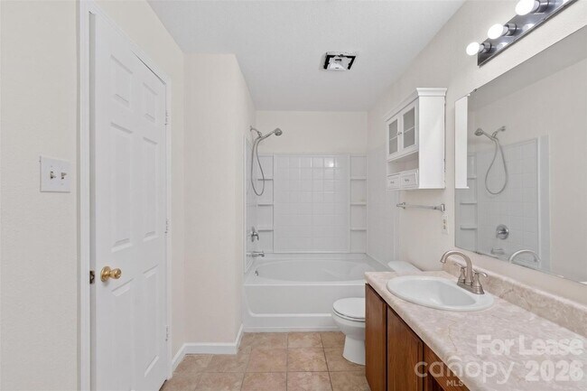 Building Photo - 458 Settlers Ridge Dr