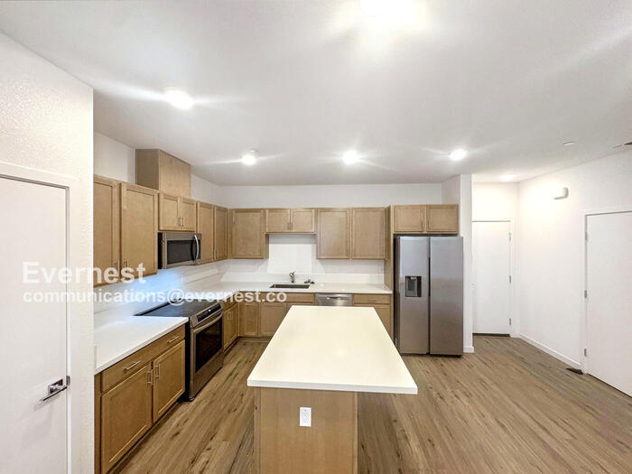 Building Photo - 6117 Bridgecross Dr