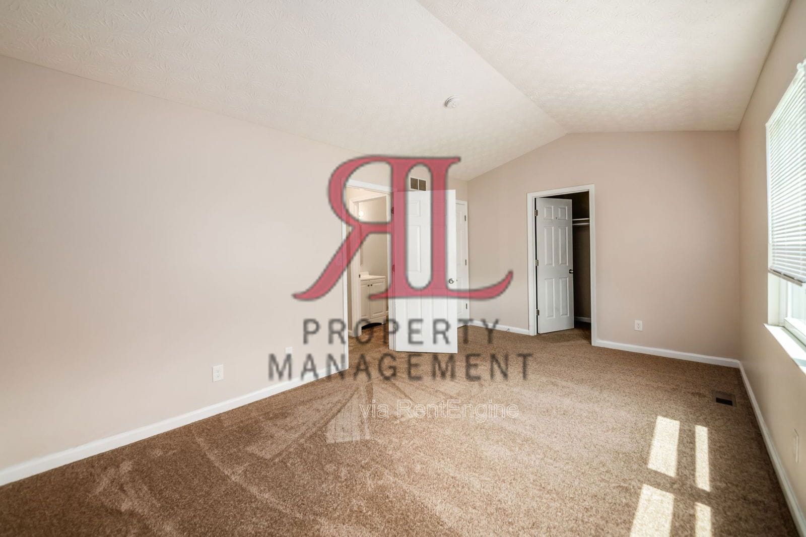 Building Photo - 7179 Feather Ct
