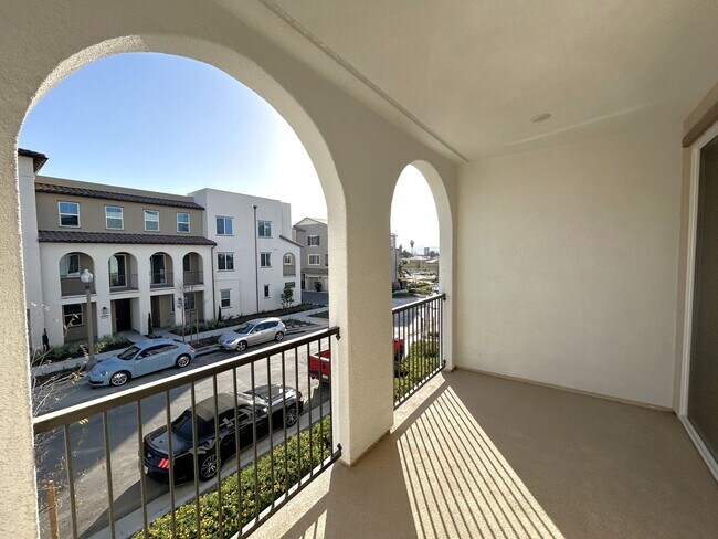 Building Photo - Milk Thistle Ln  Chino, 91708  (4 Bed, 4 Bath)