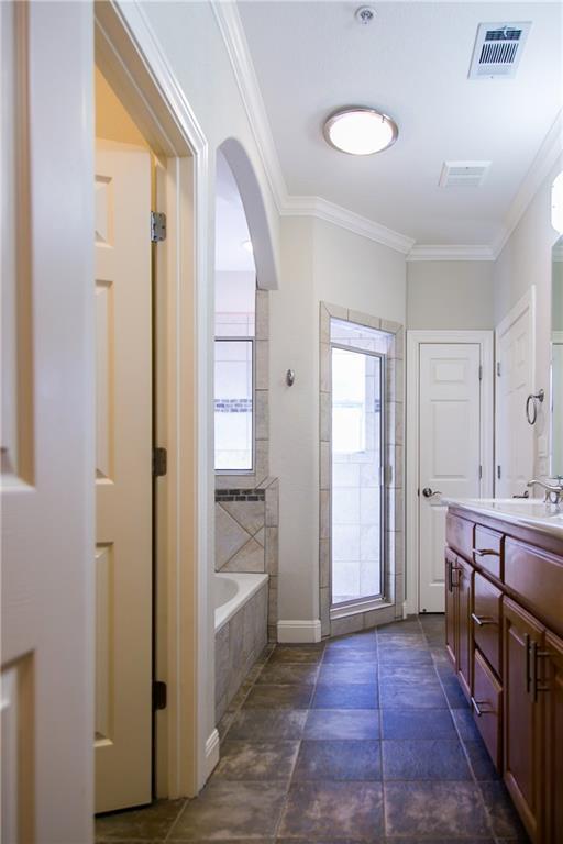 Building Photo - 10300 Morado Cove