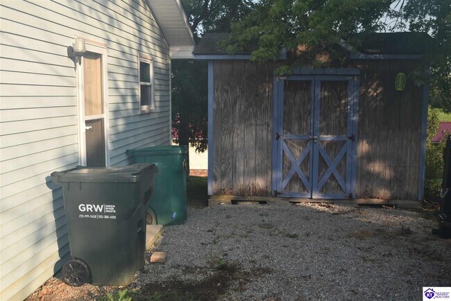 Building Photo - 1177 Evelyn Dr