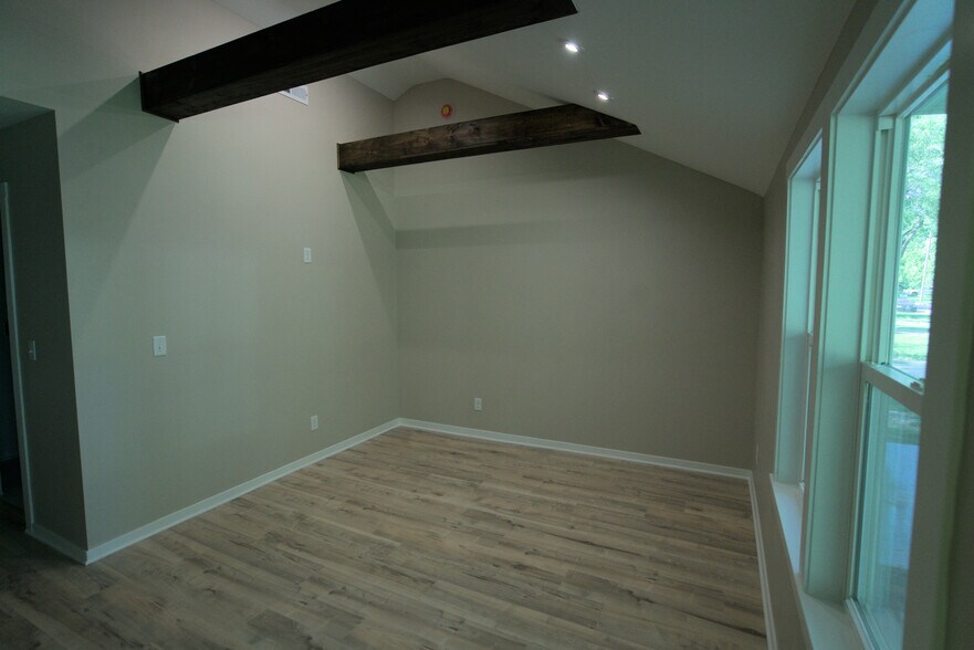 Building Photo - 2039 Rhode Island St
