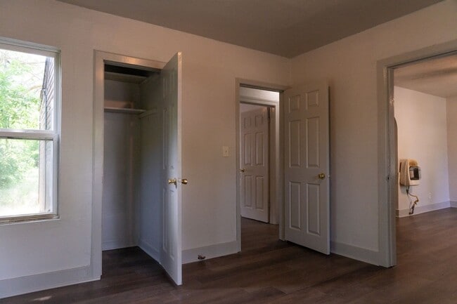 Building Photo - CHECK OUT this 3 bedroom in OKC! - FULLY R...