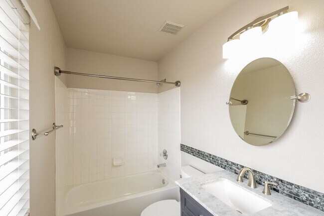 Building Photo - 9565 Elk Mountain Cir