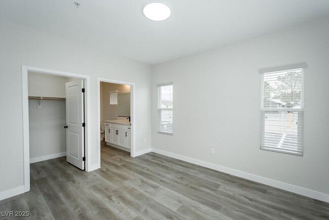 Building Photo - 1140 Sixshooter Ave