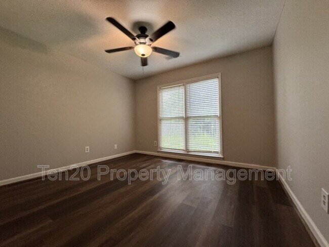Building Photo - 7185 Midland Chase Loop