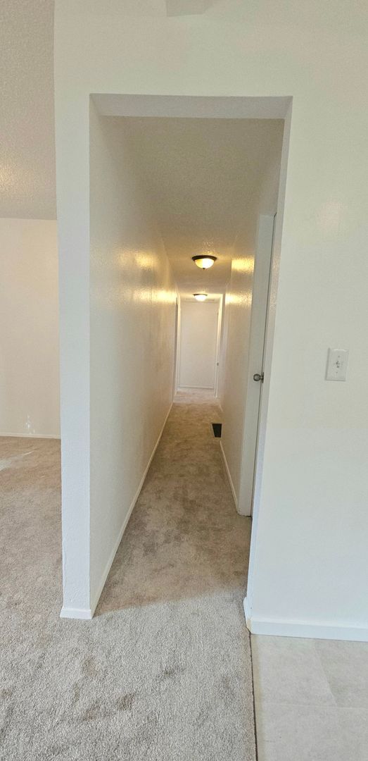 Building Photo - Sweet deal! 3bed/1bath Single Family home in West Seattle