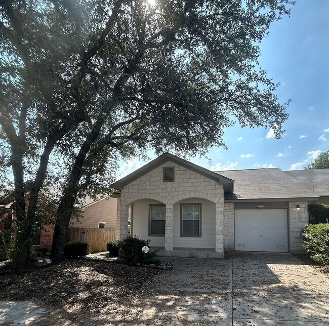 Building Photo - 3Bedroom/2Bath Home for Lease! Available Now!