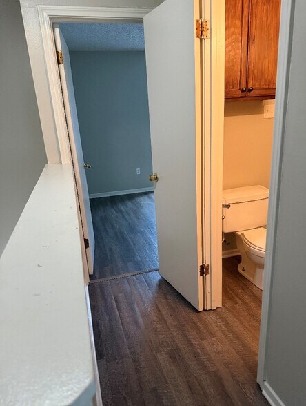 Building Photo - 8911 GSRI Ave