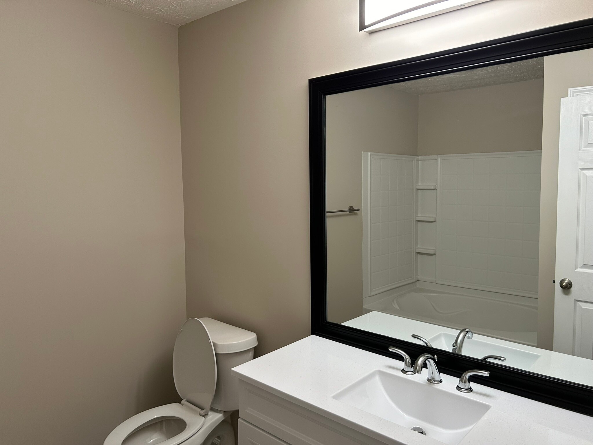 Primary bath - 2916 Vining Ridge Ter