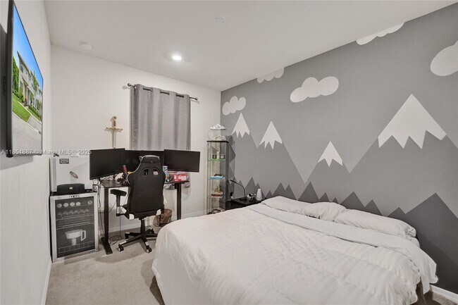 Building Photo - 4810 Eucalyptus Dr
