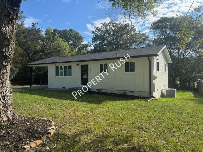 Building Photo - 824 Clift St