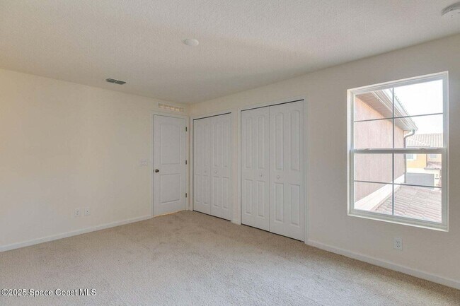 Building Photo - 759 Simeon Dr