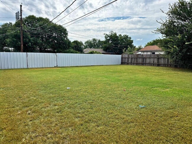 Building Photo - 4705 Trinidad Dr