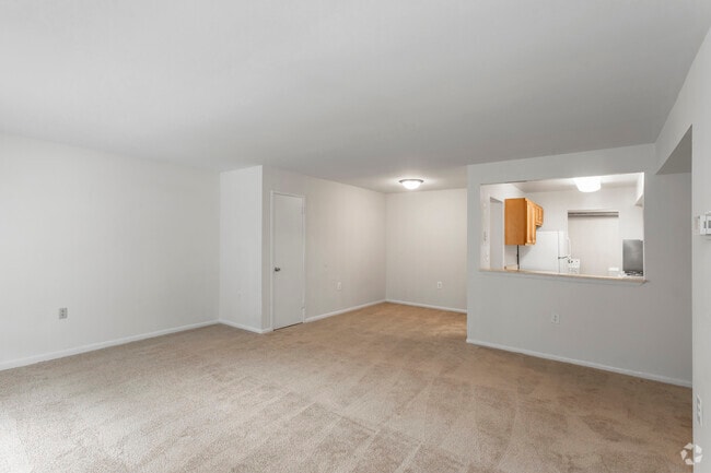 2 BR, 1 BA - 814 SF - Glenmont Westerly