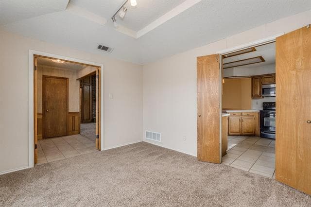 Building Photo - 2512 Silverthorne Dr