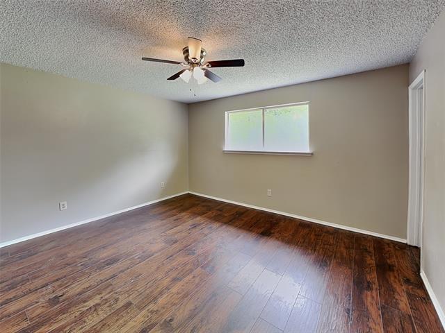 Building Photo - 701 Admiralty Way