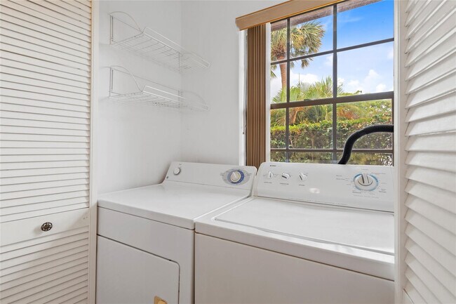 Building Photo - 2516 SW 74th Terrace