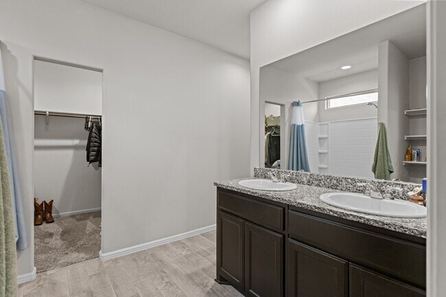 Building Photo - 7418 Horton Ranch Rd