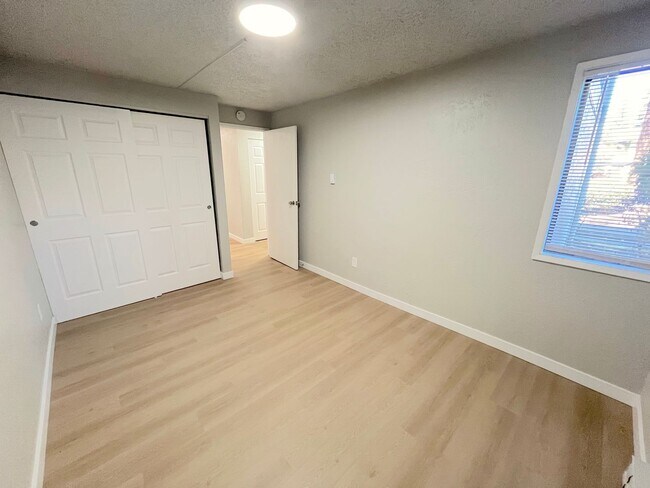 Building Photo - Ground Floor Two-Bedroom/One-Bathroom Cond...