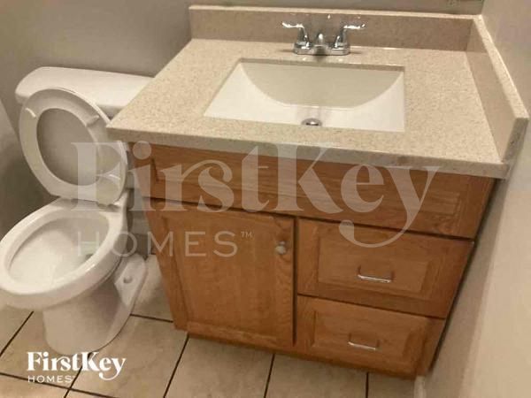 Building Photo - 6064 Blackhawk Trail SE