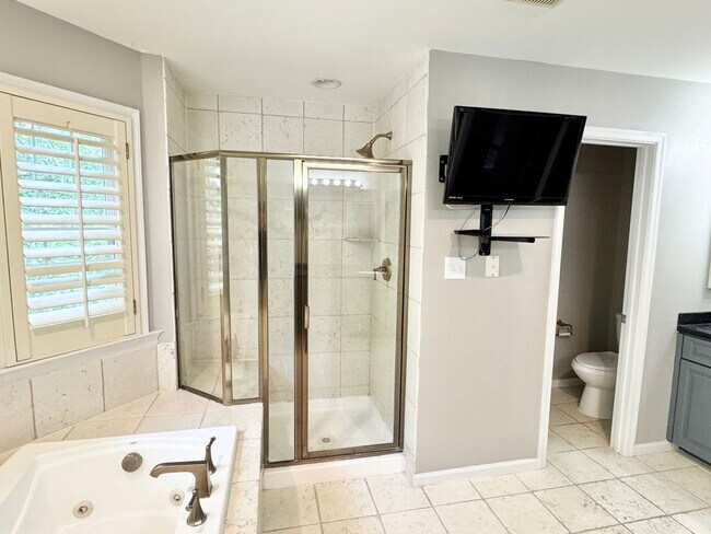 Building Photo - GORGEOUS FORMER MODEL HOME - MINUTES TO QUANTICO