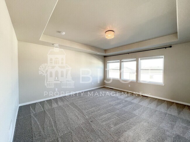 Building Photo - Gorgeous Home Located South by COS Airport