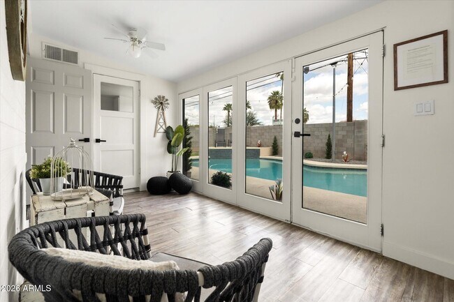 Building Photo - 423 N 73rd Pl