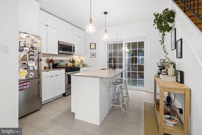 Building Photo - 1704 Naudain St