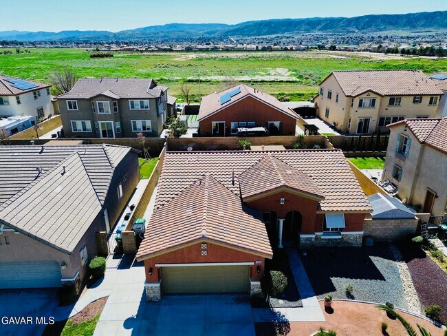 Building Photo - 5806 W Ave K-3